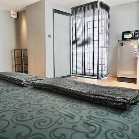 Silom Soi 3 Hash Apartment Hip And Funky With Rooftop View Bangkok Luaran gambar
