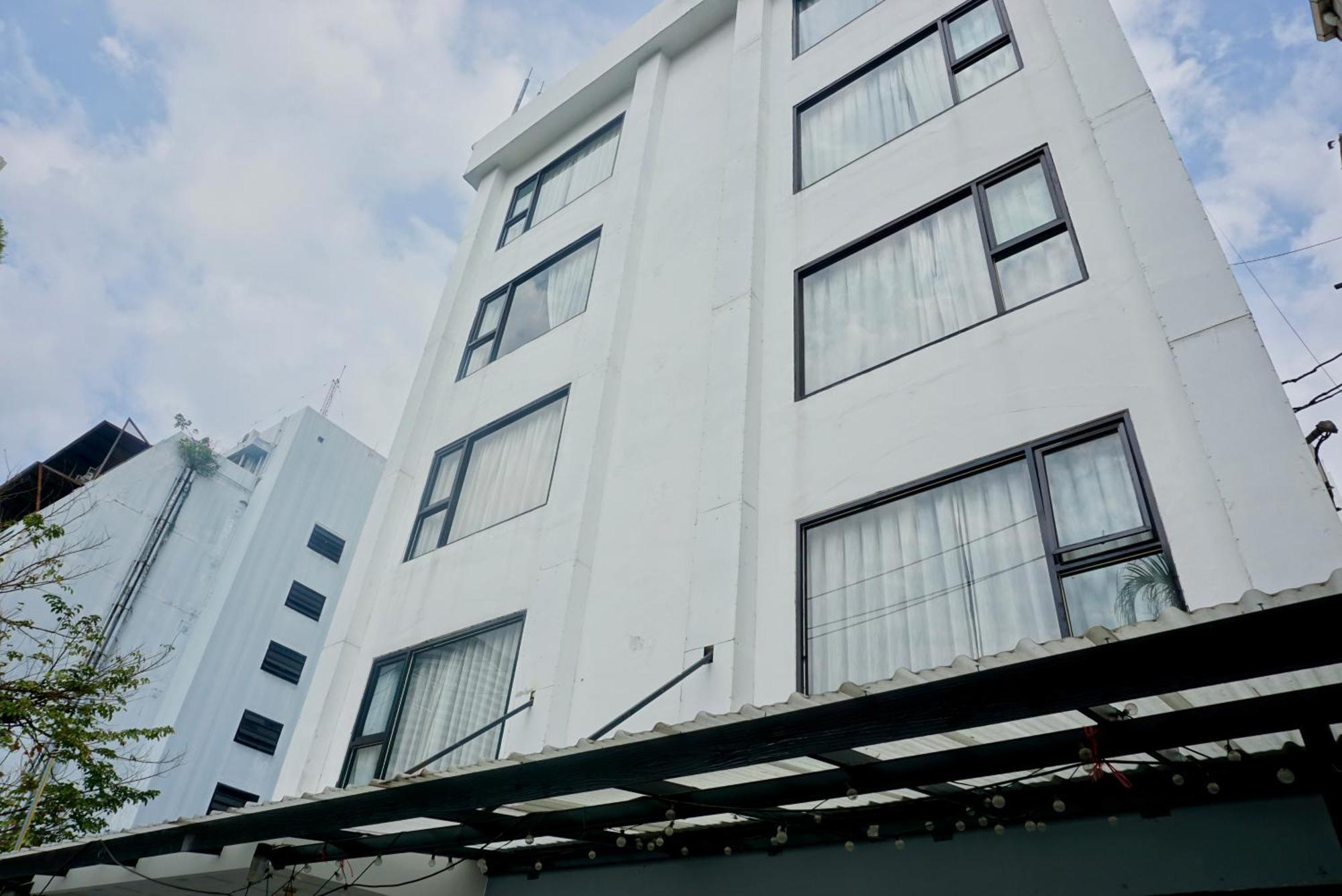 Silom Soi 3 Hash Apartment Hip And Funky With Rooftop View Bangkok Luaran gambar