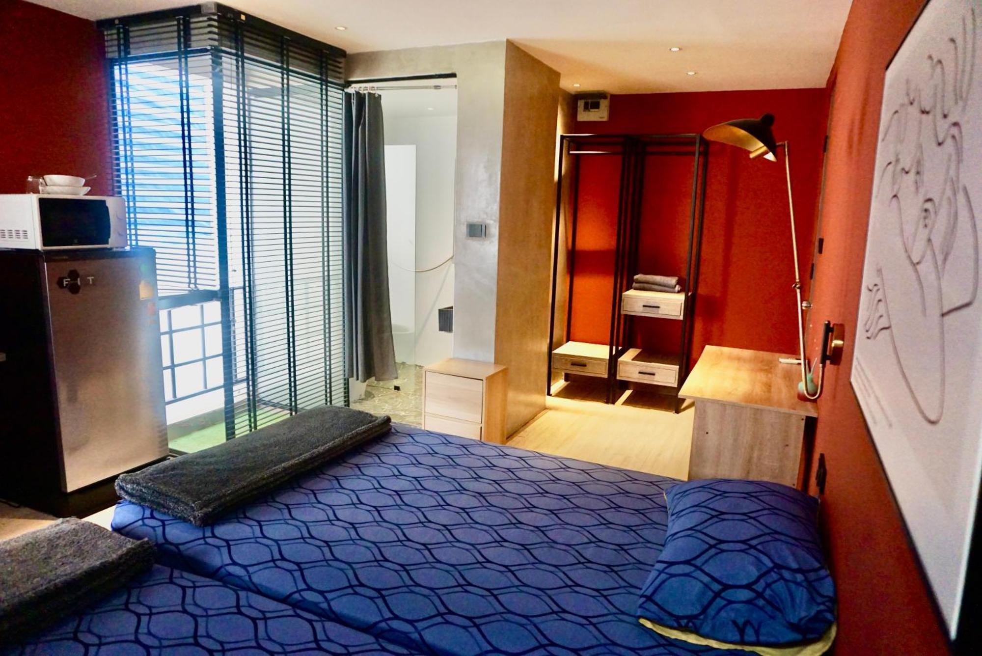 Silom Soi 3 Hash Apartment Hip And Funky With Rooftop View Bangkok Luaran gambar