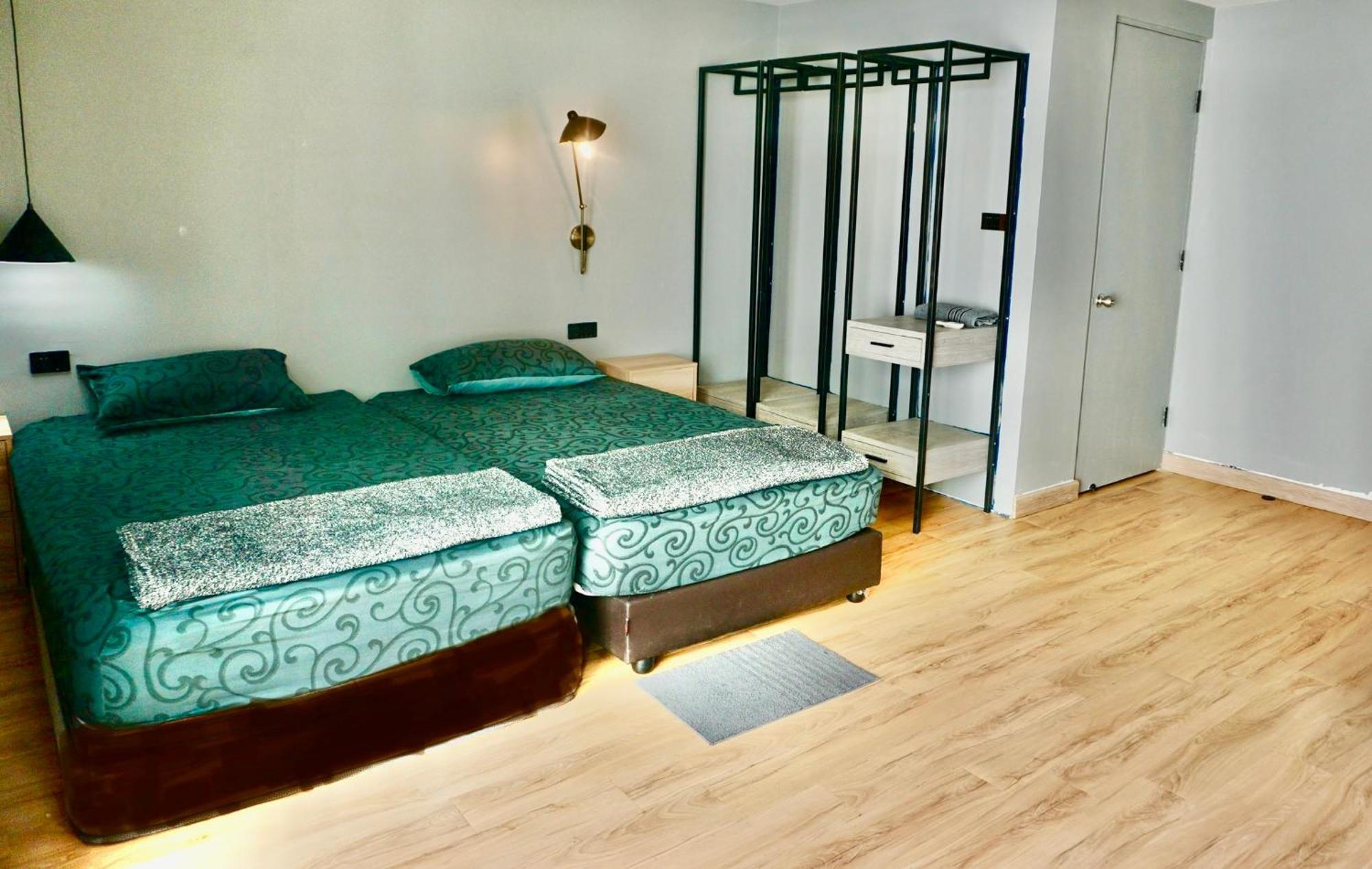Silom Soi 3 Hash Apartment Hip And Funky With Rooftop View Bangkok Luaran gambar