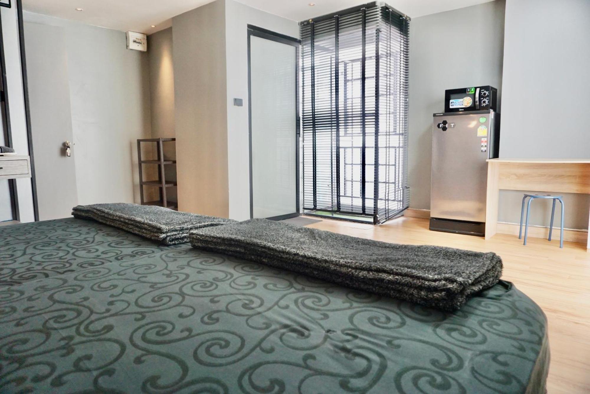 Silom Soi 3 Hash Apartment Hip And Funky With Rooftop View Bangkok Luaran gambar